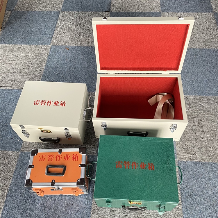 新和爆破工程作业箱如何选择？玻璃钢与传统材质的全面对比